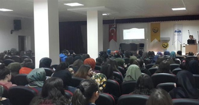 Aile ve Dini Rehberlik Bürosu’ndan Mahremiyet Semineri Aile ve Dini Rehberlik Bürosu’ndan Mahremiyet Semineri