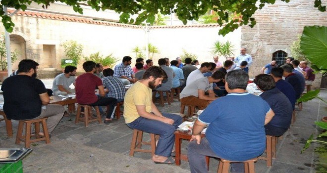 Adanalı Gençler Ulu Camii’de
