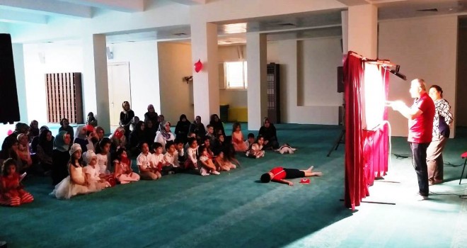 Seyhan’da Minik Öğrencilere Karagöz Ve Hacivat Morali