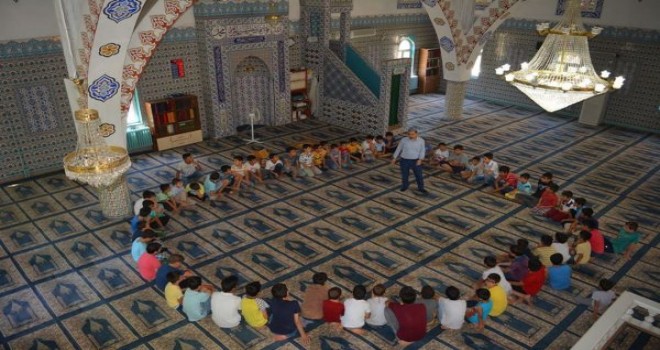 Yaz Kur'an kursları tüm güzellikleriyle devam ediyor