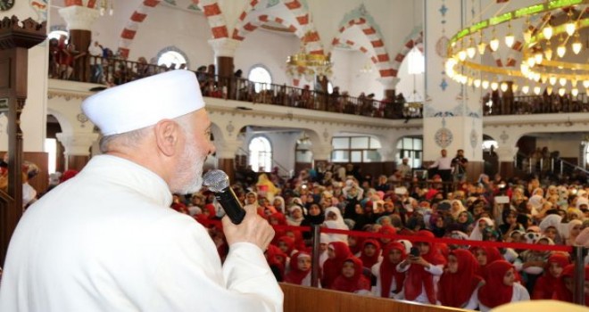 Van'da cami ve çocuk buluşması