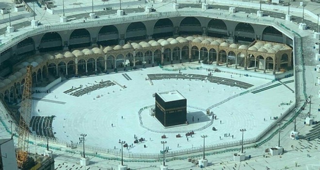 Kâbe’de Cuma namazı kılınamadı