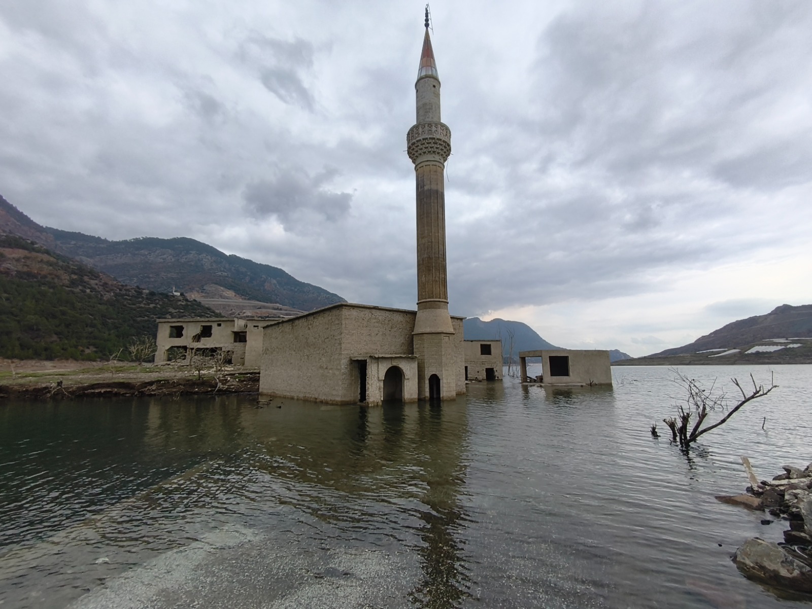 Anamur'da Sular Altında Kalan Minarenin Eşsiz Güzelliği