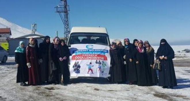 Hafız Öğrenciler Kayak Merkezinde
