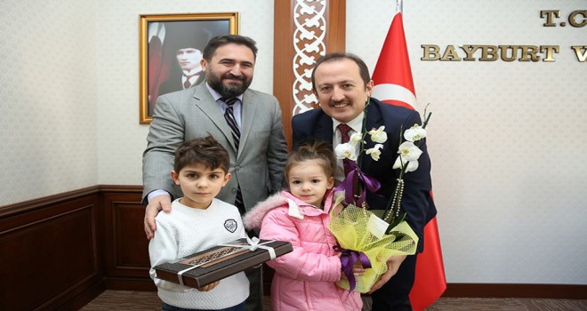 Minik Yüreklerden Yemen İçin Anlamlı Bağış