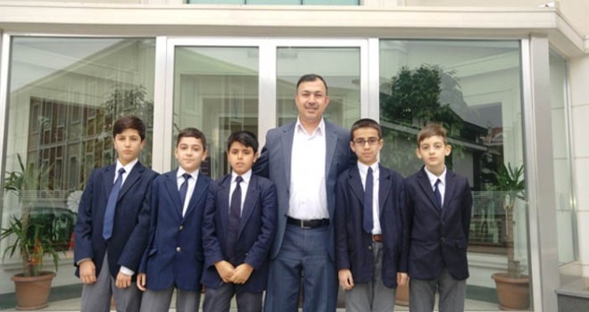 Okula Devam Ederek Hafız Oldular!