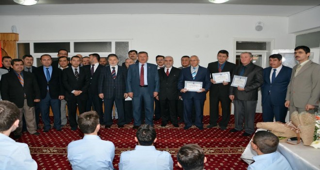 Burdur’da Din görevlilerin Belge Sevinci