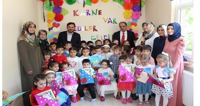 4-6 Yaş Kur’an kursunda karne heyecanı