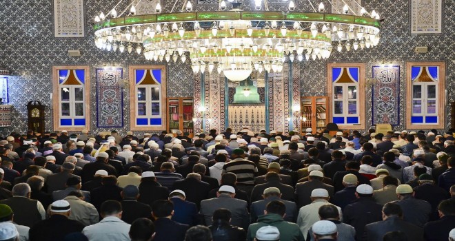 Erbaş, Denizli'de sabah namazında vatandaşlarla buluştu