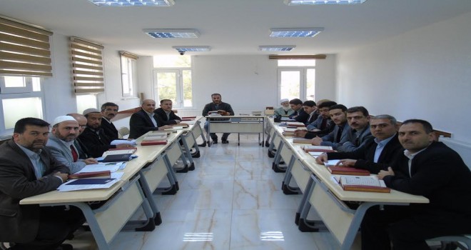GAÜN İlahiyat Fakültesi Dekan Yardımcısından İmamlara Seminer