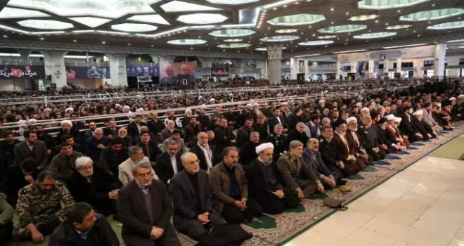 Yeniden başlıyor.İran'dan cuma namazı kararı!