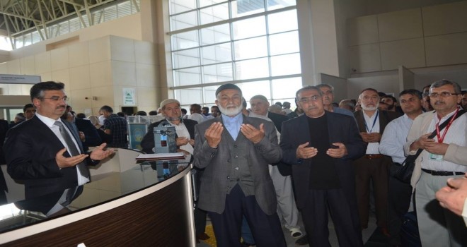Umre kafilesi Medine'ye hareket etti