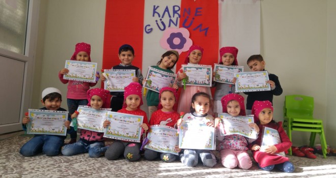 Miniklerin Karne Heyecanı