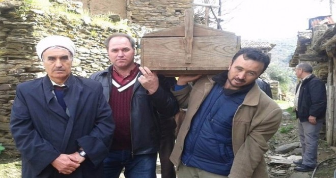 İmam Hüseyin Dağlı ,Devrilen traktörün altında kalarak can verdi