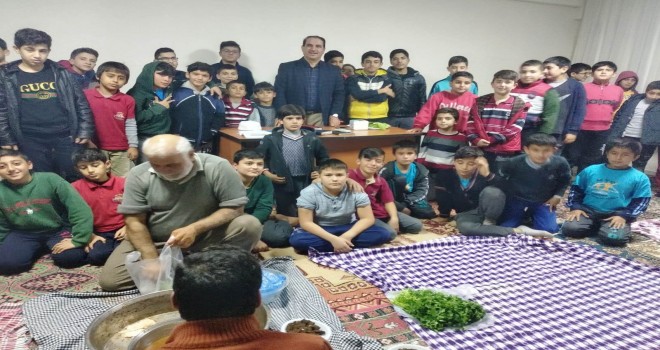 Uluyol Camii’nde Gençlerle Sohbet Büyük ilgi görüyor...