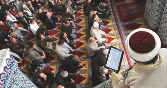 Diyanet hutbeyi buluta taşıdı