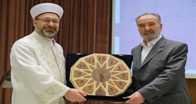 Diyanet İşleri Başkanı Erbaş, İyiliğe Vakfedilmiş Hayatlar programına katıldı