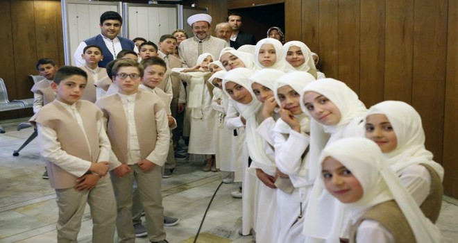 Görmez, Suriyeli öğrencilerin mezuniyet törenine katıldı...