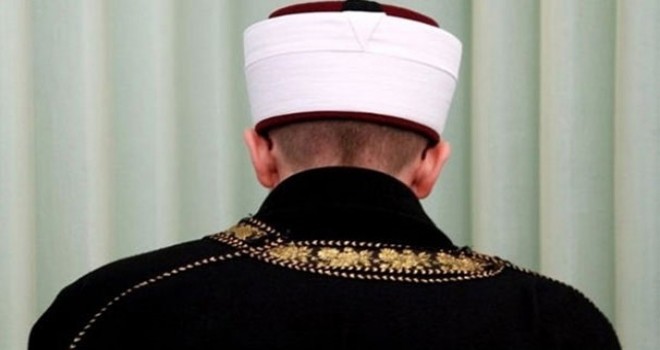 Eskişehir'de Muhtar imamı tehdit etti