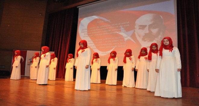 Mehmet Akif Ersoy Batman'da anıldı