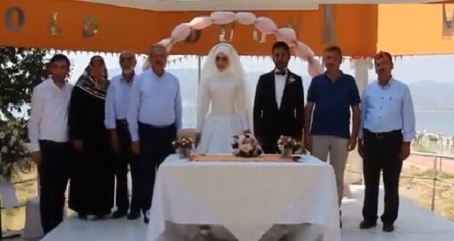 Müezzinin Düğünü Valiler Zirvesine Döndü