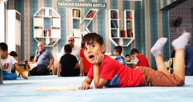Doğu'da camilerden onbinlerce çocuğun sesi yankılanıyor