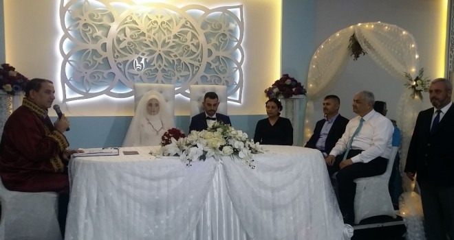 Çukurova’nın Sevilen İmamlarından Cemal Demir, Polis Oğlunu Evlendirdi