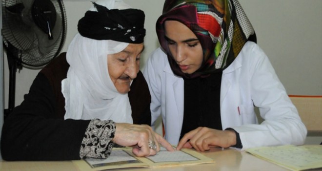 Torun sahibi ninelerin Kur'an-ı Kerim öğrenme azmi