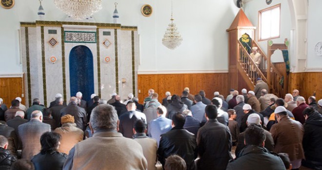 Cuma Hutbesi’nde ‘Haram’ işlendi