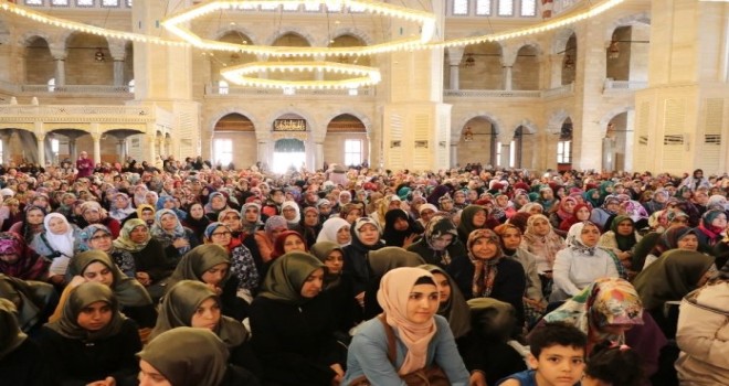 Kadınlardan Kadir Gecesi'ne gündüz kutlaması
