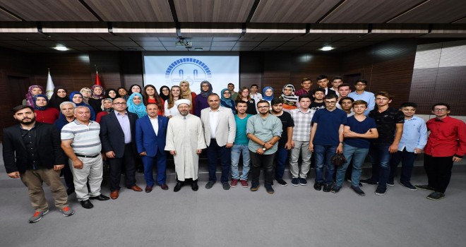 Erbaş, Güneydoğu’dan gelen öğrencilerle bir araya geldi
