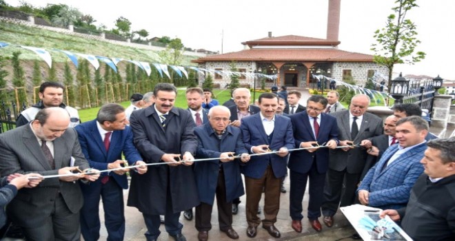 İmam Maturidi Camii Bereketiyle Açıldı