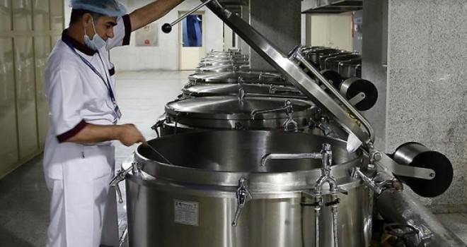 63 bin hacı adayına her gün sıcak yemek…