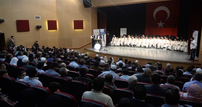 Kilis'te 98 Suriyeli hafız icazet aldı