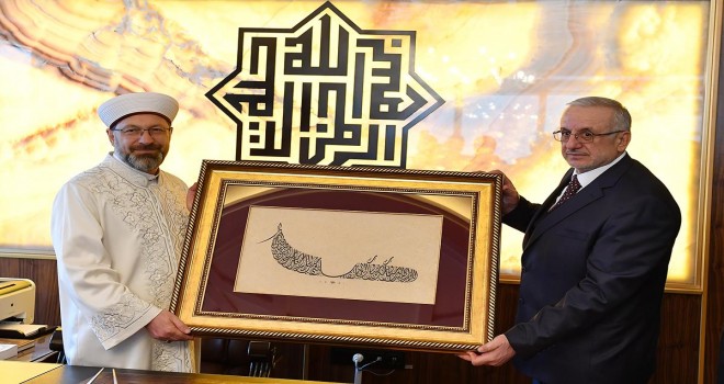 Erbaş, Selçuk İlçe Müftülüğü binasının açılış törenine katıldı