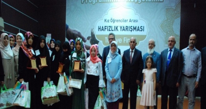 Kız Öğrenciler Hafızlık Yarışması Türkiye Finali Adıyaman'da Yapıldı