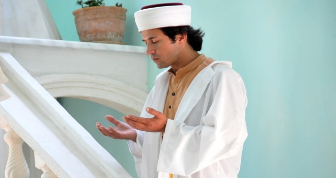 İmam Tüzer, İslam dünyası bu haldeyse sorumlusu imamlardır.