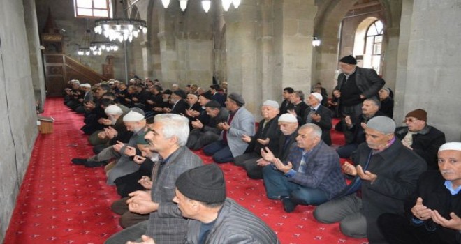 Bitlis'te Erbakan Hoca için mevlit okutuldu