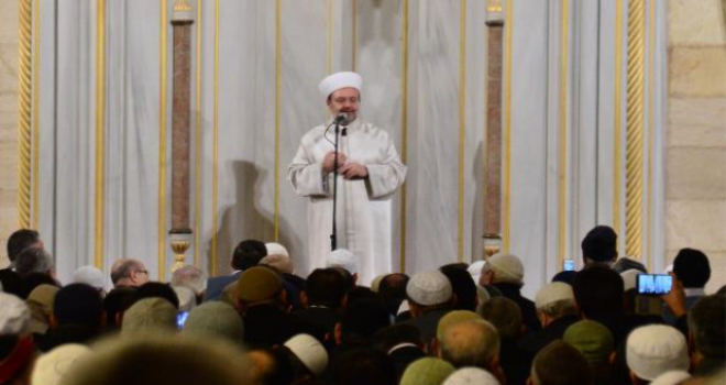 Görmez, Adana'da Sabah Namazı Kıldırdı