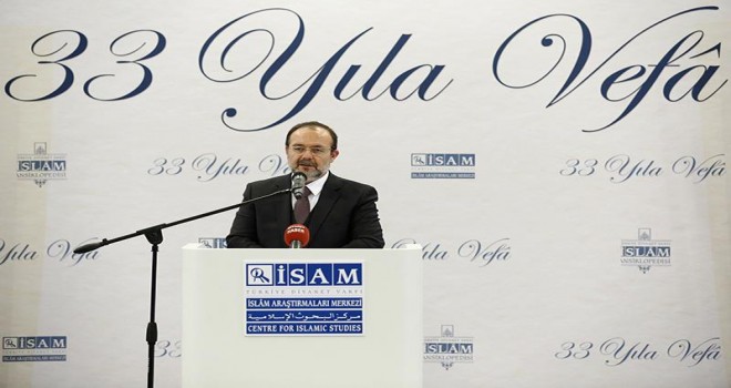 Görmez, İSAM tarafından düzenlenen '33 Yıla Vefa' programına katıldı...