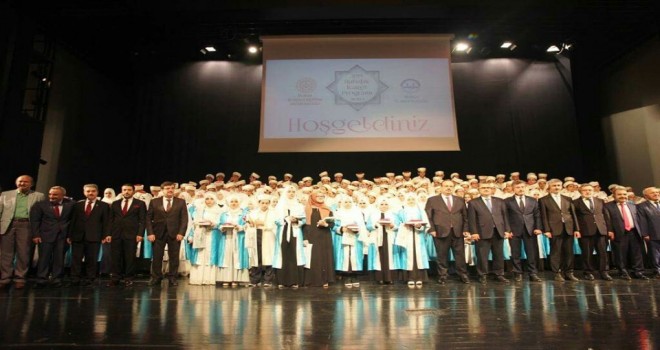 Genç hafızların icazet merasimi yapıldı