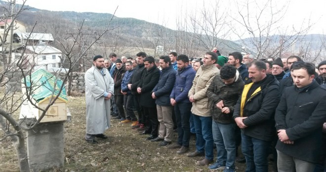 İmam Mahmut Kayır dualarla toprağa verildi.