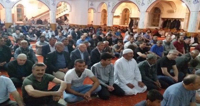 Kulu’da Kadir Gecesinde camiler dolup taştı