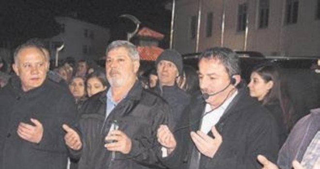Kula’da Umre kafilesi dualarla uğurlandı