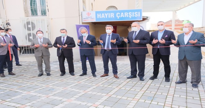 İhtiyaç Sahiplerine Çukurova’da ‘Hayır Çarşısı’ Açıldı
