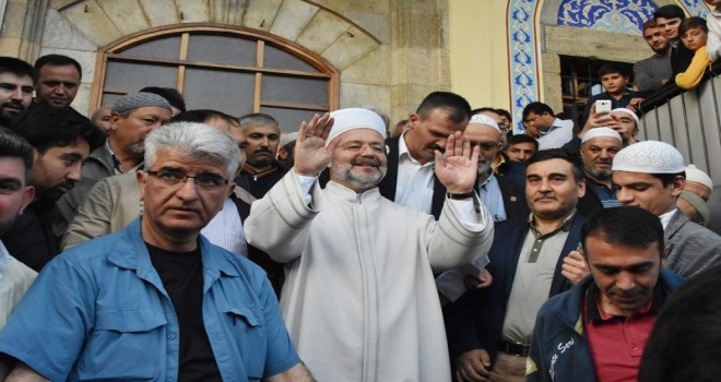 Görmez'den Facebook ve Twitter uyarısı