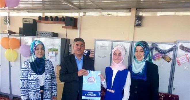 6 Ayda Hafız Olan Sümeyye Arslan Ödüllendirildi