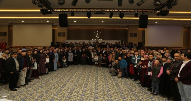 Umreye giden 147 öğrenci ve aileleri Tahmazoğlu ile buluştu