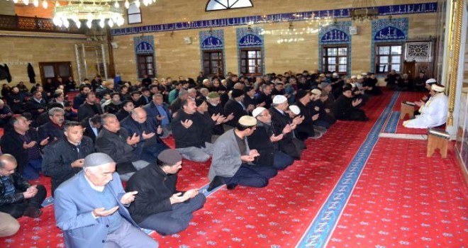 Sabah Namazında Şehitler İçin Anma Programı Düzenlendi