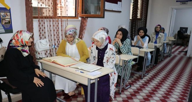 İşitme ve görme engellilerin Kur'an aşkı imrendirdi